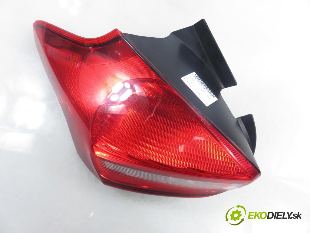 FORD FOCUS III HB 2016 77,00 1.6 Ti VCT 105 - IQDB 1596,00 světlo levé zadní E1EB13405BC