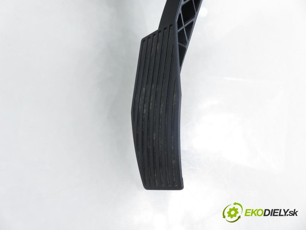 OPEL ASTRA H Kombi (A04) KOMBI 2007 81,00 1.7 CDTI - A 17 DTJ 1686,00 Potenciometer plynu 9157998BK ; 6PV00811200 (Potenciometer plynového pedálu)