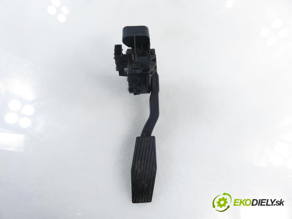 OPEL ASTRA H Kombi (A04) KOMBI 2007 81,00 1.7 CDTI - A 17 DTJ 1686,00 Potenciometer plynu 9157998BK ; 6PV00811200 (Potenciometer plynového pedálu)