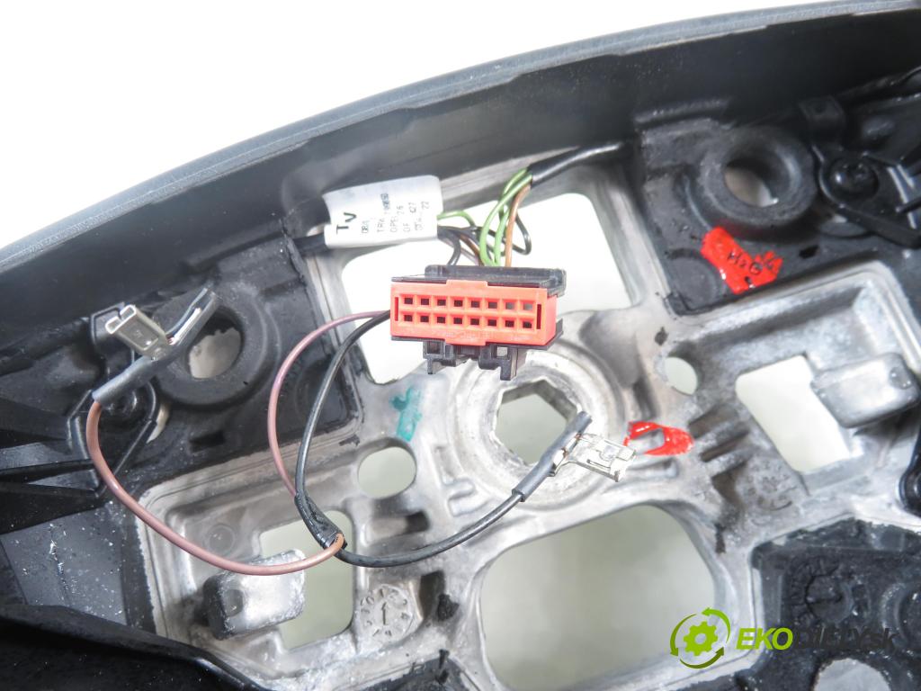 FORD FOCUS III HB 2016 77,00 1.6 Ti VCT 105 - IQDB 1596,00 Volant F1EB3600FH3ZHE (Volant)