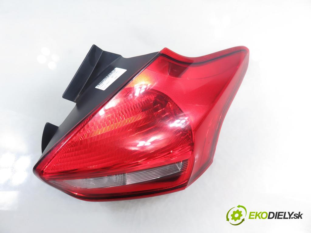 FORD FOCUS III HB 2016 77,00 1.6 Ti VCT 105 - IQDB 1596,00 světlo pravé zadní F1EB13404BC