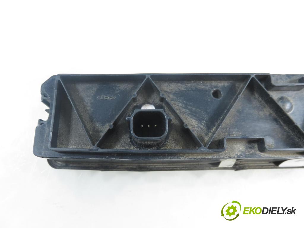 FORD FOCUS III HB 2016 77,00 1.6 Ti VCT 105 - IQDC 1596,00 vypínač otevírání FLAPS / MICROSTICKS F1EB19B514AC