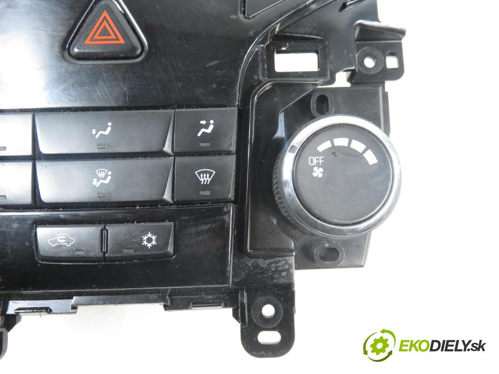 CHEVROLET CRUZE liftback (J305) HB 2012 120,00 2.0 Dsl - LNP 1998,00 Panel kúrenia KLIMATRONIK