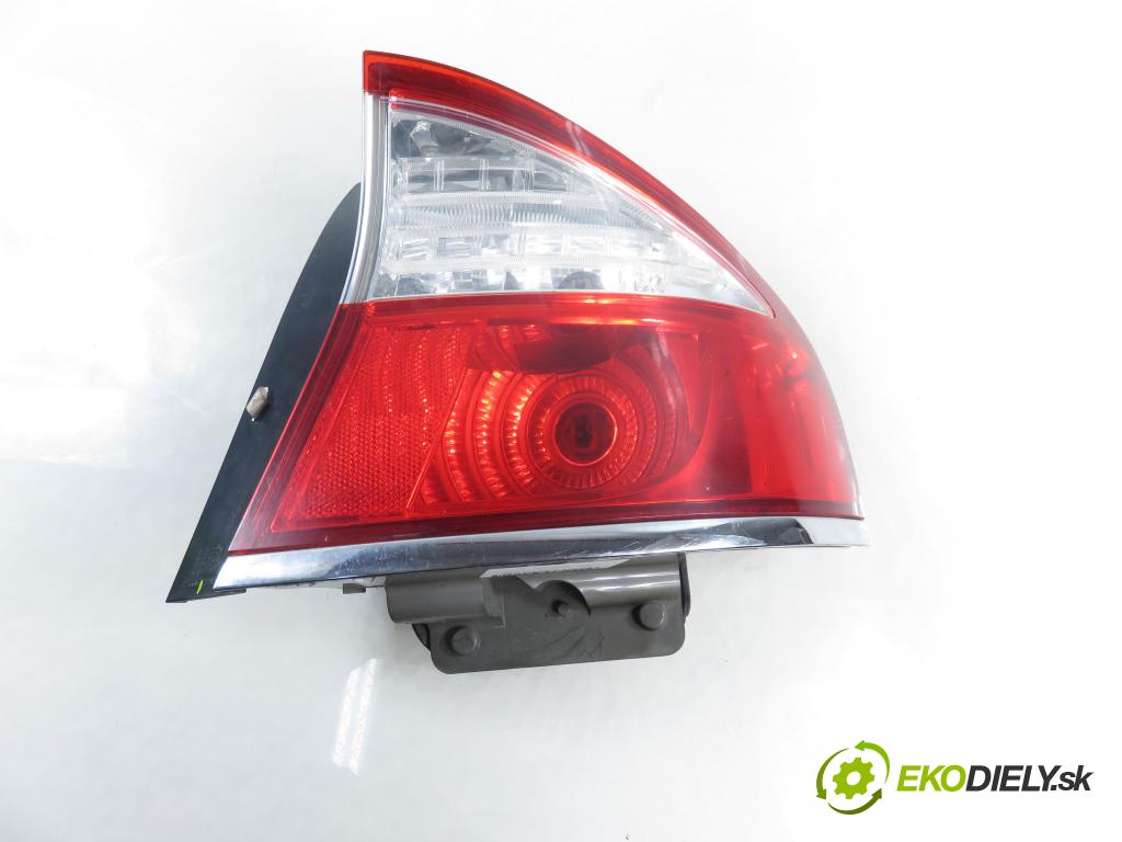 SUBARU LEGACY IV (BL) SEDAN 2009 110,00 2.0 D AWD 1998,00 světlo pravé zadní 22020960