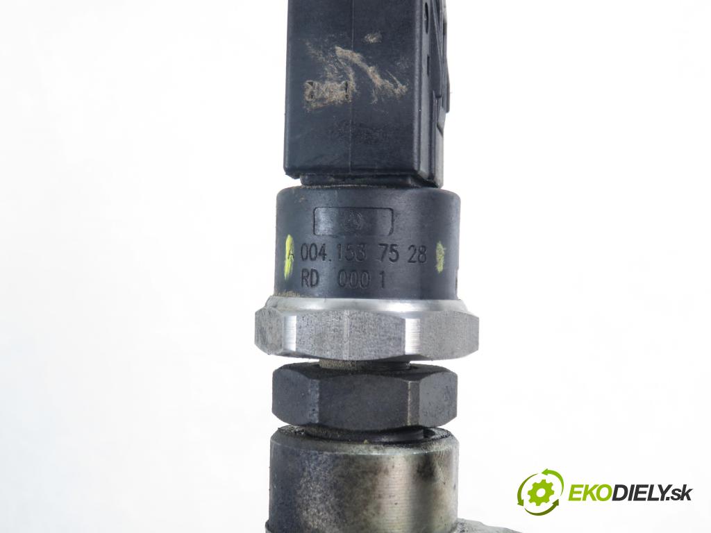 SMART FORTWO Coupe (450) HB 2004 30,00 0.8 CDI (450.300, 450.301, 450.302, 450.303, 450.3 799,00 lišta vstřikovací 6110780149 ; 6600700095 ; 0445213003 (Vstřikovací lišta)