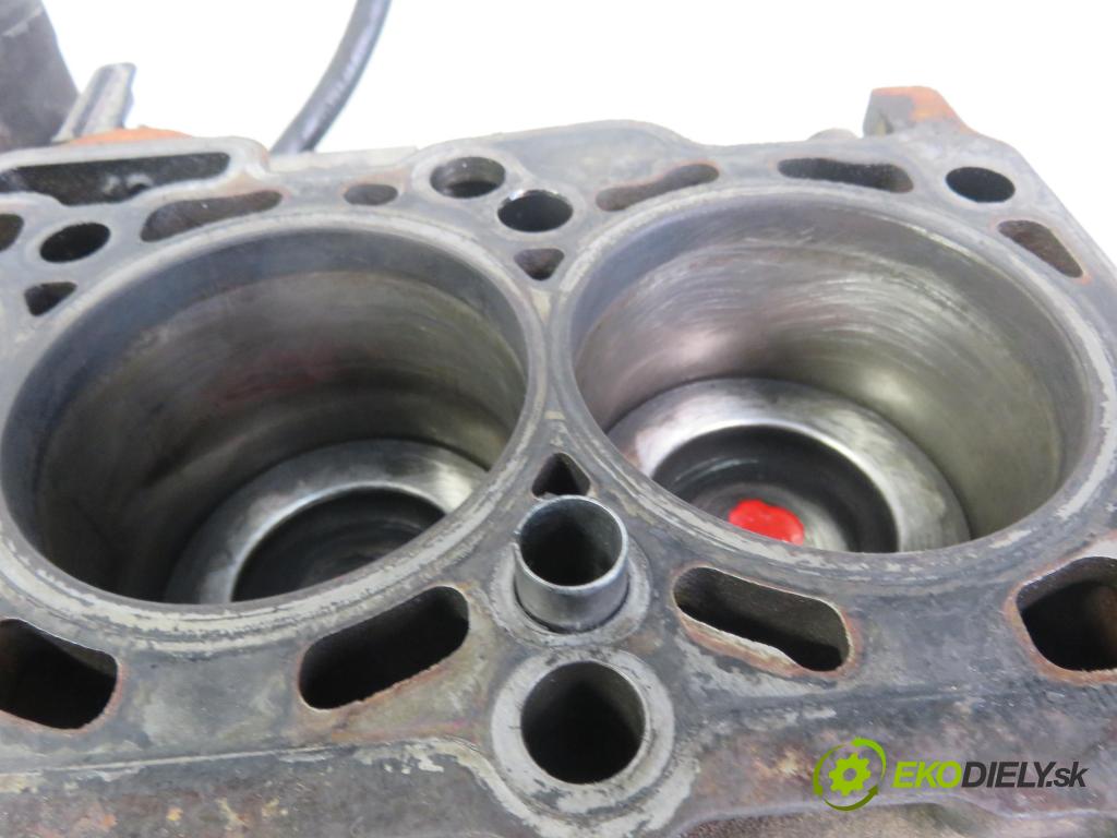 AUDI A4 Avant (8K5, B8) KOMBI 2010 125,00 2.0 TDI quattro - CAHA 1968,00 blok Motor CAHA (Blok motora)