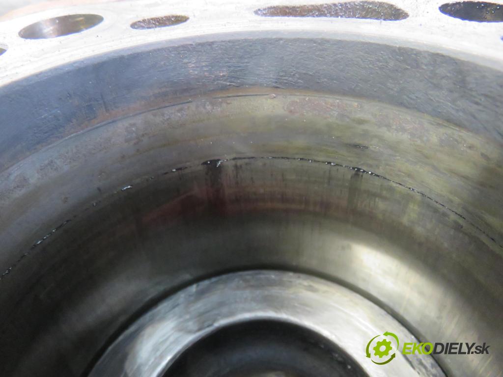 AUDI A4 Avant (8K5, B8) KOMBI 2010 125,00 2.0 TDI quattro - CAHA 1968,00 blok Motor CAHA (Blok motora)