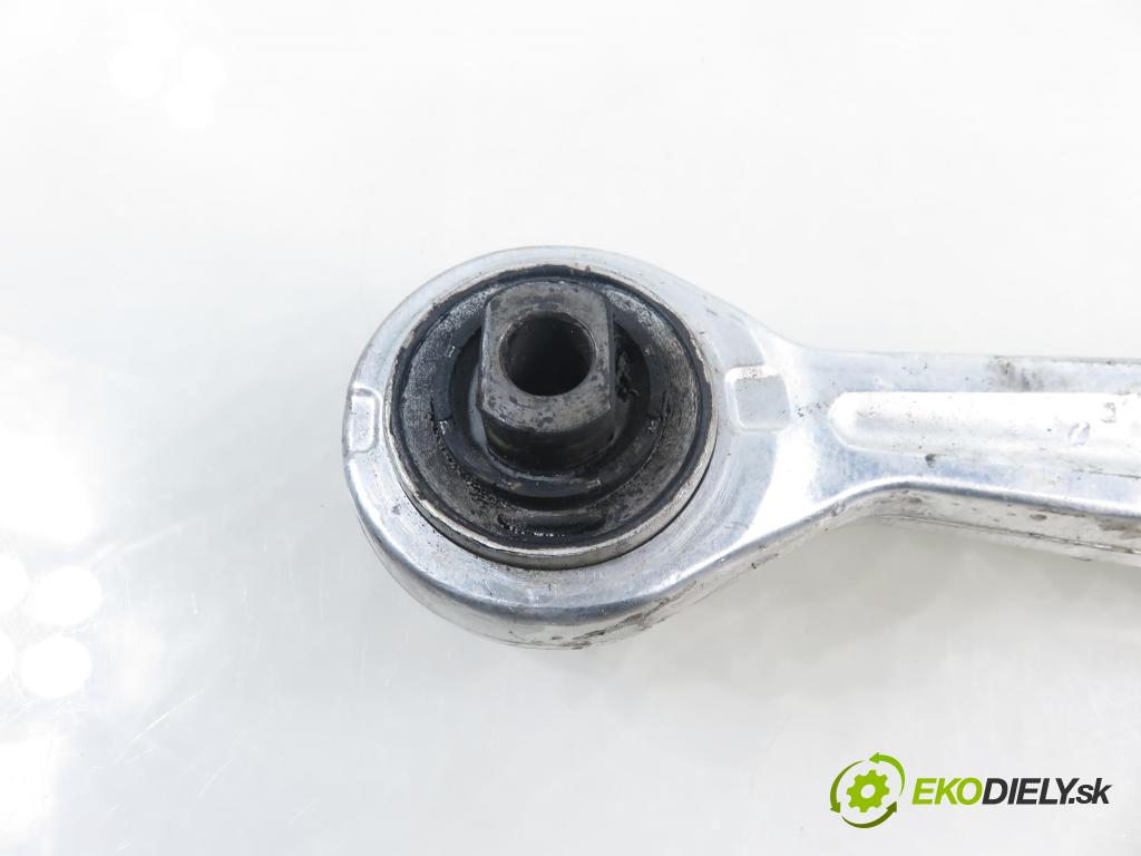 VW PASSAT B5 (3B2) SEDAN 1998 81,00 1.9 TDI 110 - AFN 1896,00 Rameno dolné pravy predný