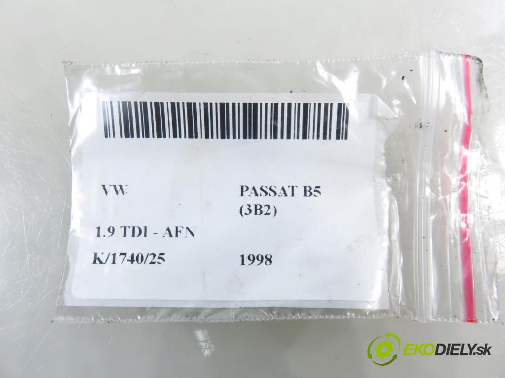 VW PASSAT B5 (3B2) SEDAN 1998 81,00 1.9 TDI 110 - AFN 1896,00 Rameno dolné pravy predný