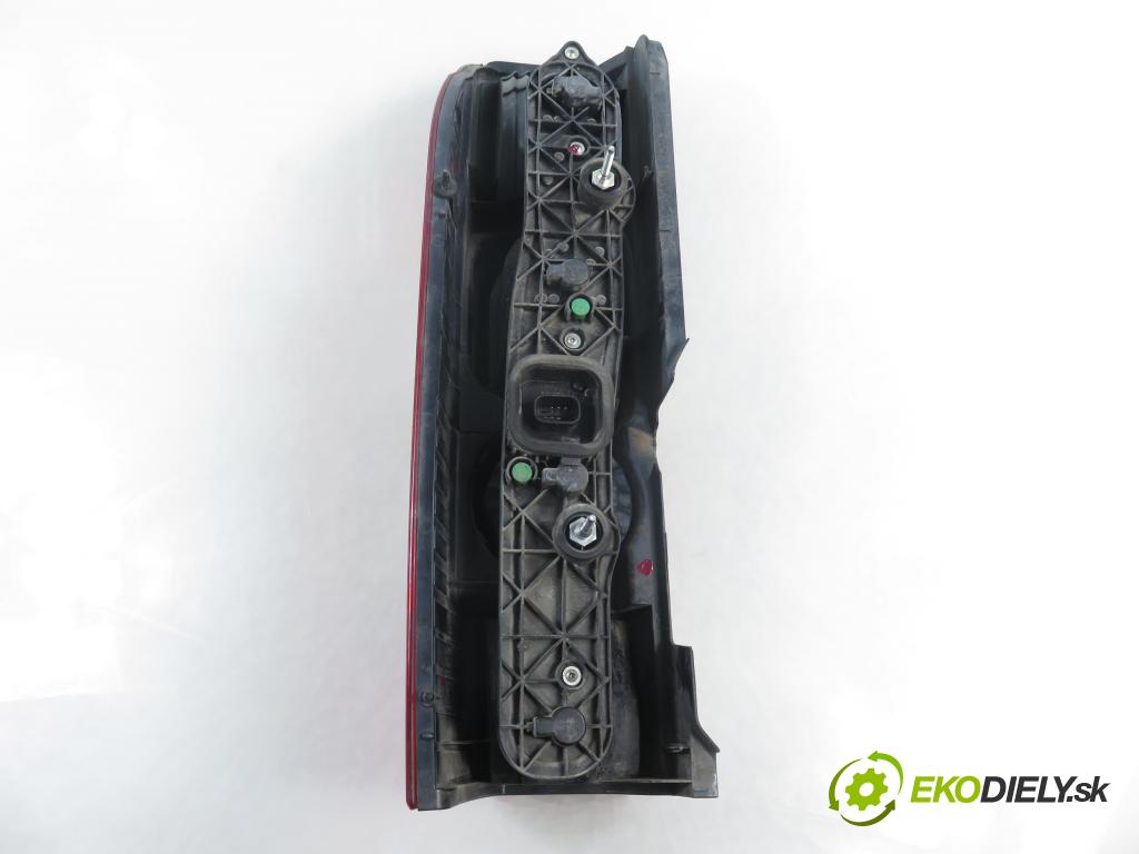 FIAT DUCATO Furgon (250_, 290_) FURGON 2010 74,00 100 Multijet 2.2 D - 4HV 2198,00 Svetlo pravé zadné 01366453080