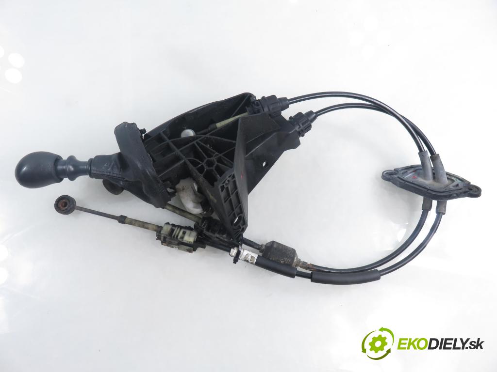 RENAULT MASTER III Platforma / podwozie (EV, HV, UV) KABINA/PLATFORMA 2015 0,00 2.3 dCi 165 FWD - M9T 700 2298,00 ZVEDÁK: