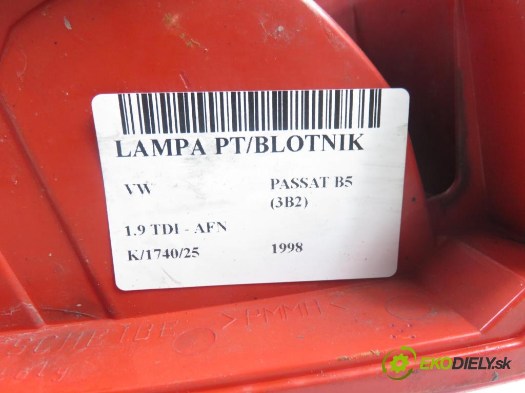 VW PASSAT B5 (3B2) SEDAN 1998 81,00 1.9 TDI 110 - AFN 1896,00 Svetlo pravé zadné