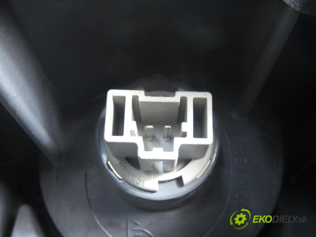 HONDA JAZZ II (GD_, GE3, GE2) HB 2006 0,00 1.4 iDSI (GE3) - L13A6 1339,00 Svetlo pravé zadné