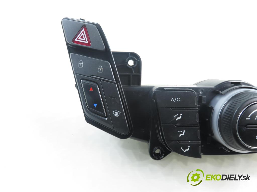 HYUNDAI i40 CW (VF) KOMBI 2014 100,00 1.7 CRDi 136 - D4FD 1685,00 Panel kúrenia KLIMATRONIK 972503Z660