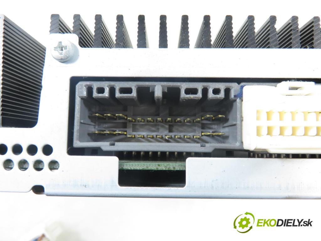 HYUNDAI i40 CW (VF) KOMBI 2014 100,00 1.7 CRDi 136 - D4FD 1685,00 zesilovač 963703Z101 (Zesilovač)