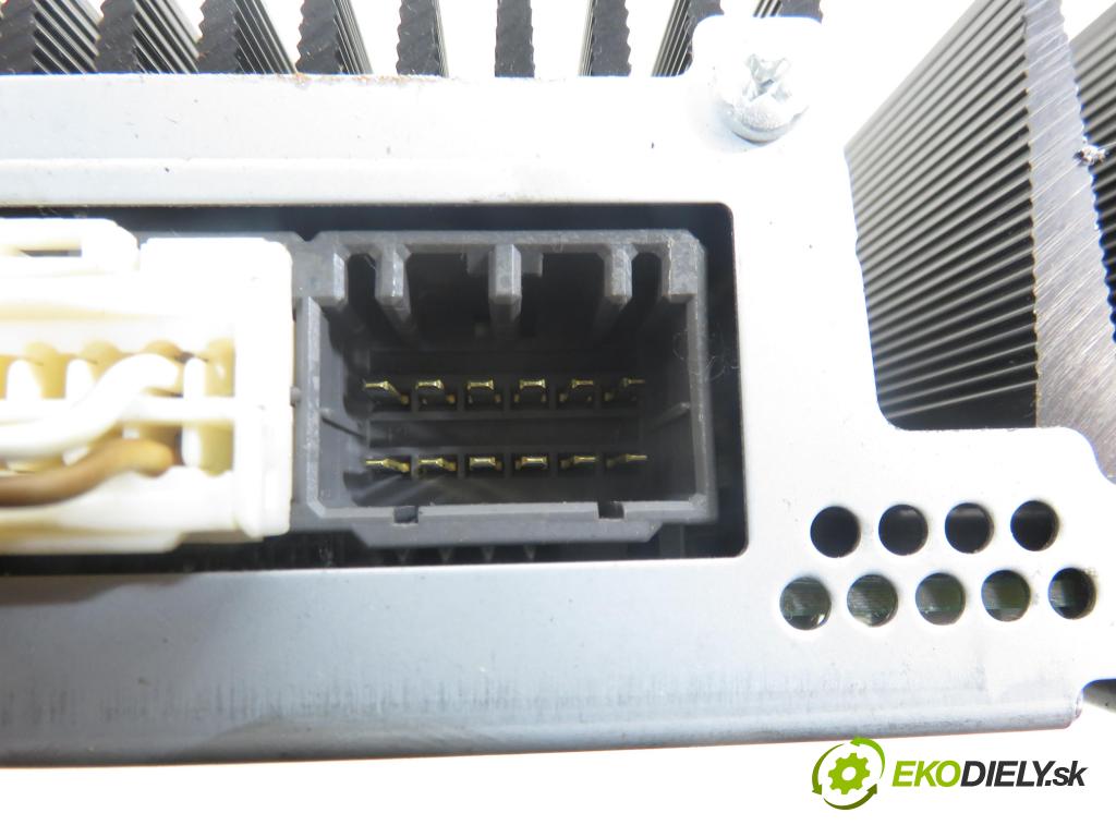 HYUNDAI i40 CW (VF) KOMBI 2014 100,00 1.7 CRDi 136 - D4FD 1685,00 zesilovač 963703Z101 (Zesilovač)