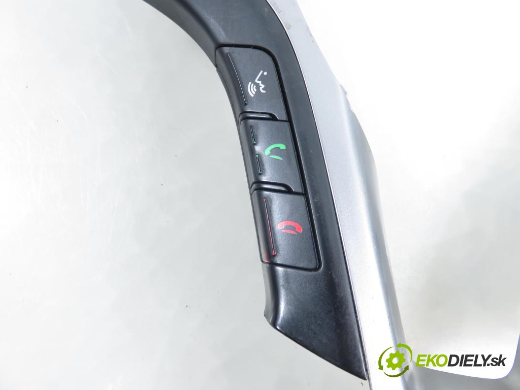 HYUNDAI i40 CW (VF) KOMBI 2014 100,00 1.7 CRDi 136 - D4FD 1685,00 ovladač rádia 967903Z100RY