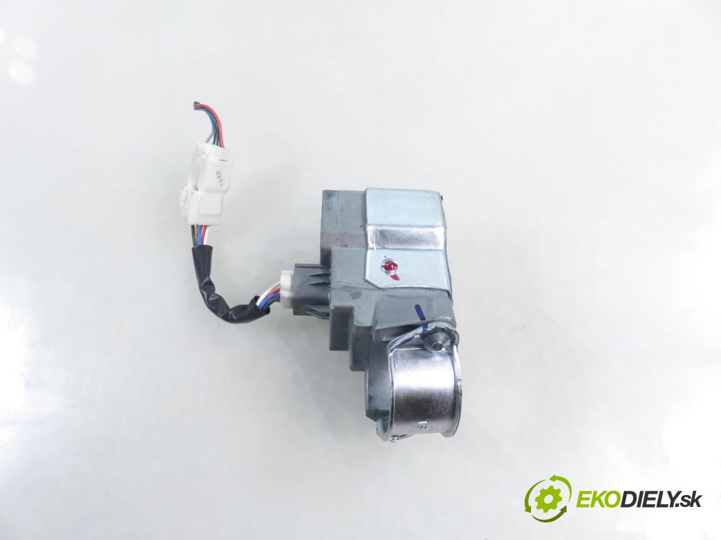 HYUNDAI i40 CW (VF) KOMBI 2014 100,00 1.7 CRDi 136 - D4FD 1685,00 blokáda tyče volantu 819003Z000