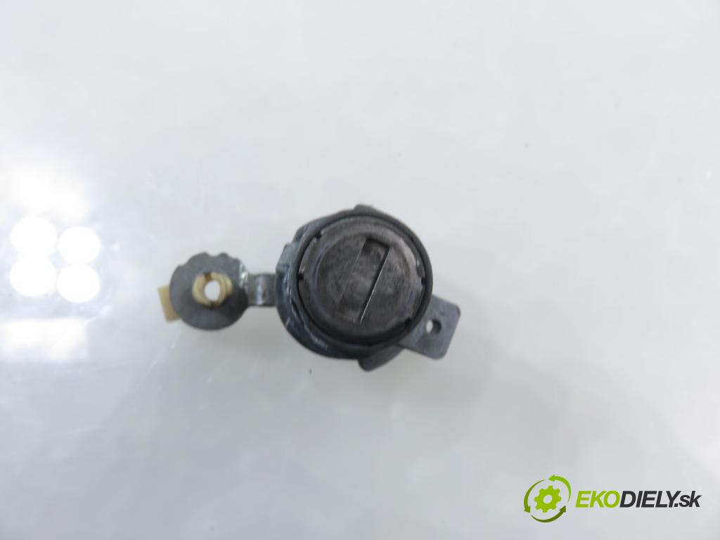 HONDA CIVIC VII Hatchback (EU, EP, EV) HB 2004 55,00 1.4 i 75 - D14Z6 1396,00 spinačka / zámky 25001031905A