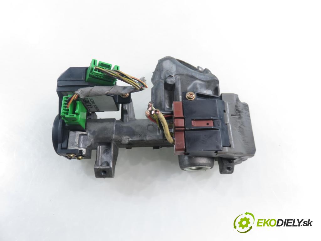 HONDA CIVIC VII Hatchback (EU, EP, EV) HB 2004 55,00 1.4 i 75 - D14Z6 1396,00 spinačka / zámky 25001031905A