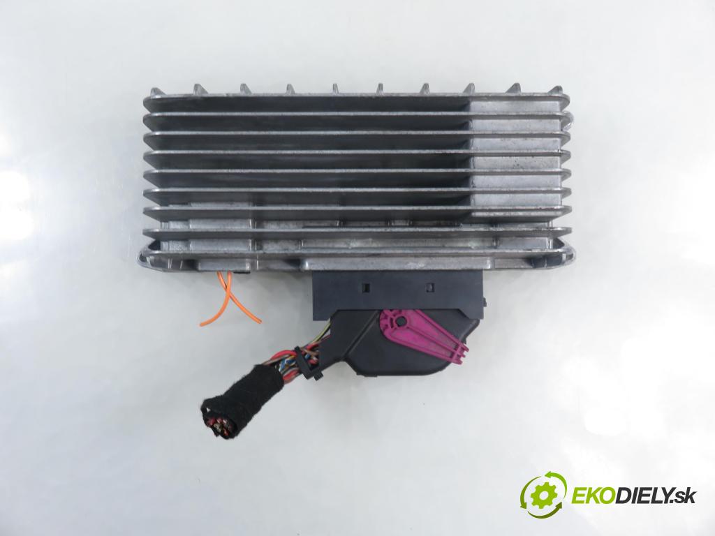 AUDI A5 (8T3) COUPE 2007 176,00 3.0 TDI quattro - CAPA 2967,00 zesilovač  (Zesilovač)