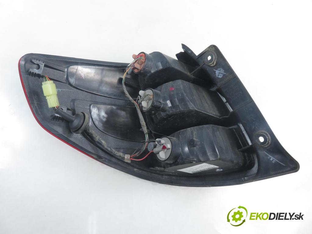 FIAT SEDICI (189_) CROSSOVER 2010 88,00 1.6 16V 120  4x4 - M16A 1586,00 Svetlo pravé zadné 22016684