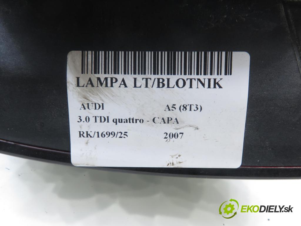 AUDI A5 (8T3) COUPE 2007 176,00 3.0 TDI quattro - CAPA 2967,00 svetla zadní část 8T0945095 ; 8T0945096 ; 8T0945094