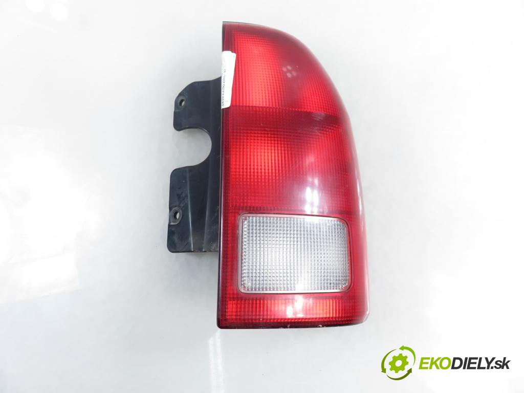 SUZUKI GRAND VITARA I (FT, HT) TERENOWY 2002 64,00 2.0 TD 87 4x4 - RF (MAZDA) 1998,00 Svetlo pravé zadné 13232080