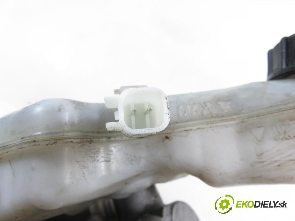 FORD FOCUS III HB 2016 77,00 1.6 Ti VCT 105 - IQDB 1596,00 Posilovač DV612B195AC ; 03786218524 (Servočerpadlo)