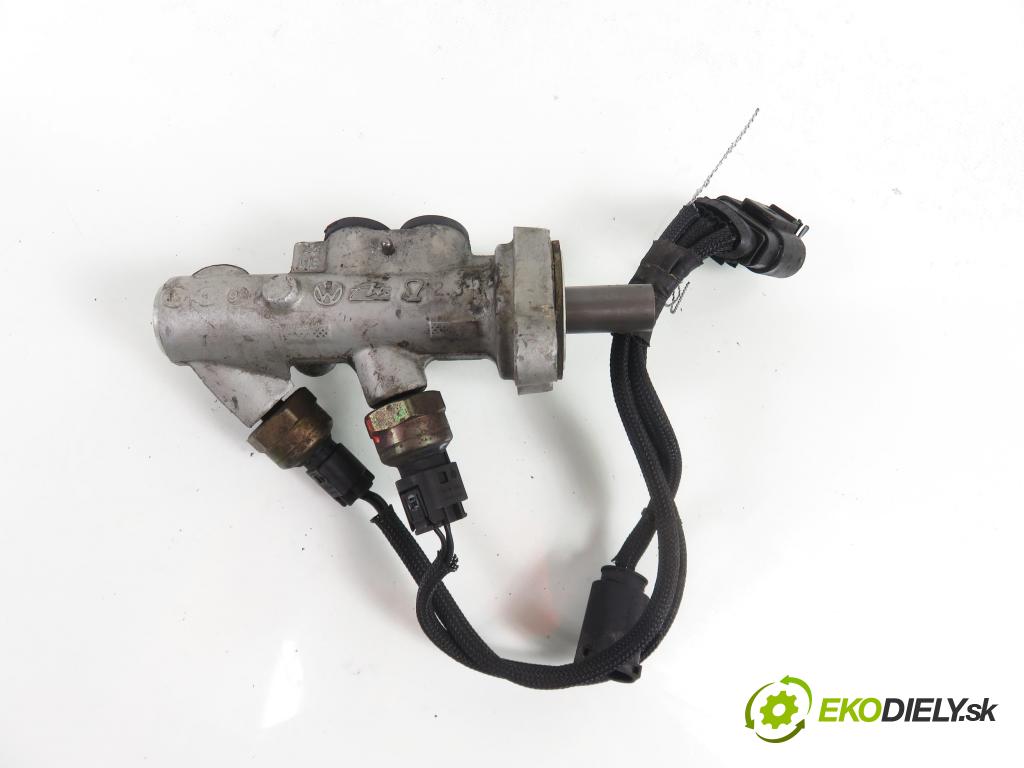 VW GOLF IV (1J1) HB 2000 74,00 1.6 - APF 1595,00 Pumpa brzdová ATE23 (Posilňovač bŕzd)