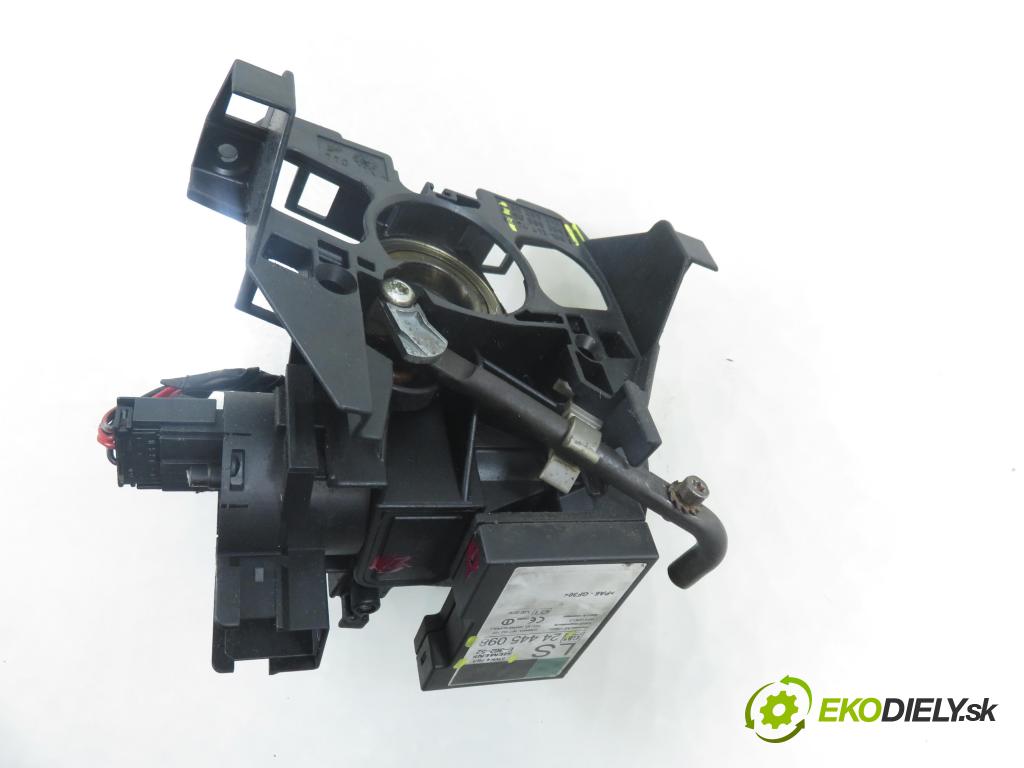 OPEL COMBO C KOMBIVAN 2002 48,00 1.7 DI 16V - Y 17 DTL 1686,00 spinačka 24413106 ; 5WK4763 ; 24445098 (Spínacia skrinka)