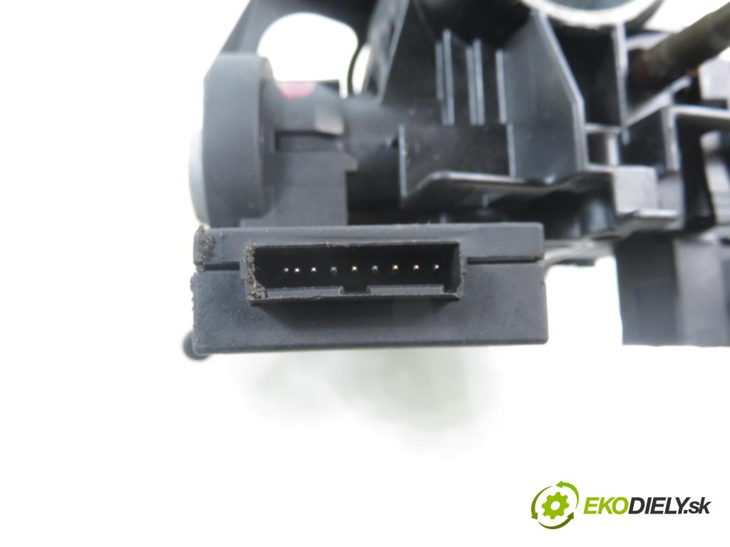 OPEL COMBO C KOMBIVAN 2002 48,00 1.7 DI 16V - Y 17 DTL 1686,00 spinačka 24413106 ; 5WK4763 ; 24445098 (Spínacia skrinka)