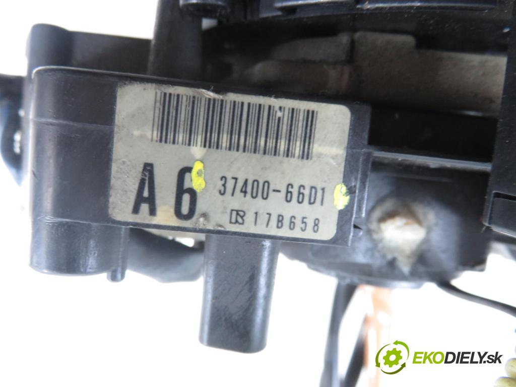 SUZUKI GRAND VITARA I (FT, HT) TERENOWY 2002 64,00 2.0 TD 87 4x4 - RF (MAZDA) 1998,00 PAKA/ŘAZENÍ/SADA: 3740066D1