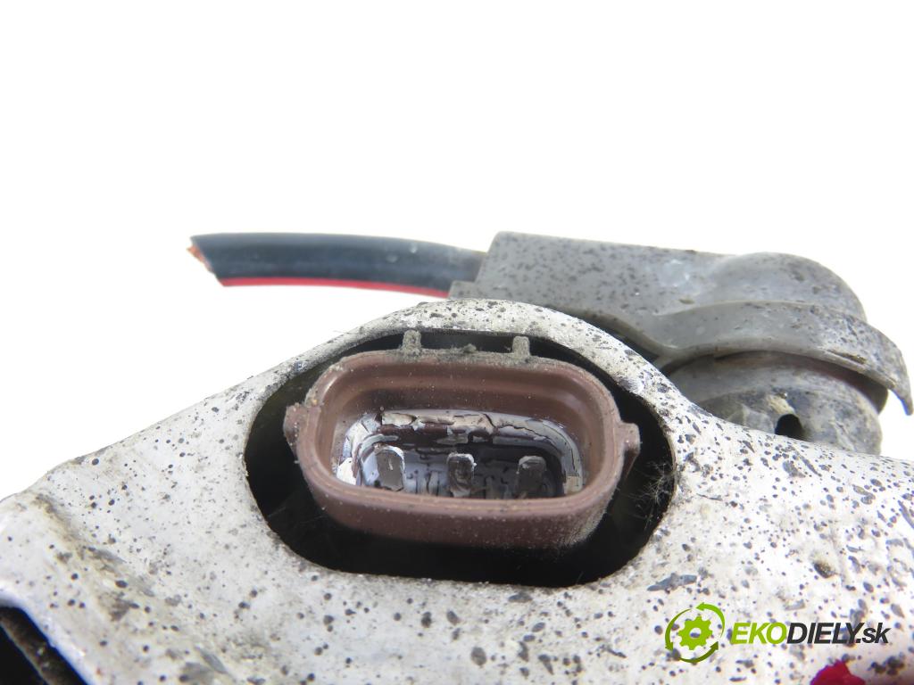 TOYOTA YARIS (_P1_) HB 2001 50,00 1.0 VVT- i 68 - 1SZ-FE 998,00 Alternátor  (Alternátor)