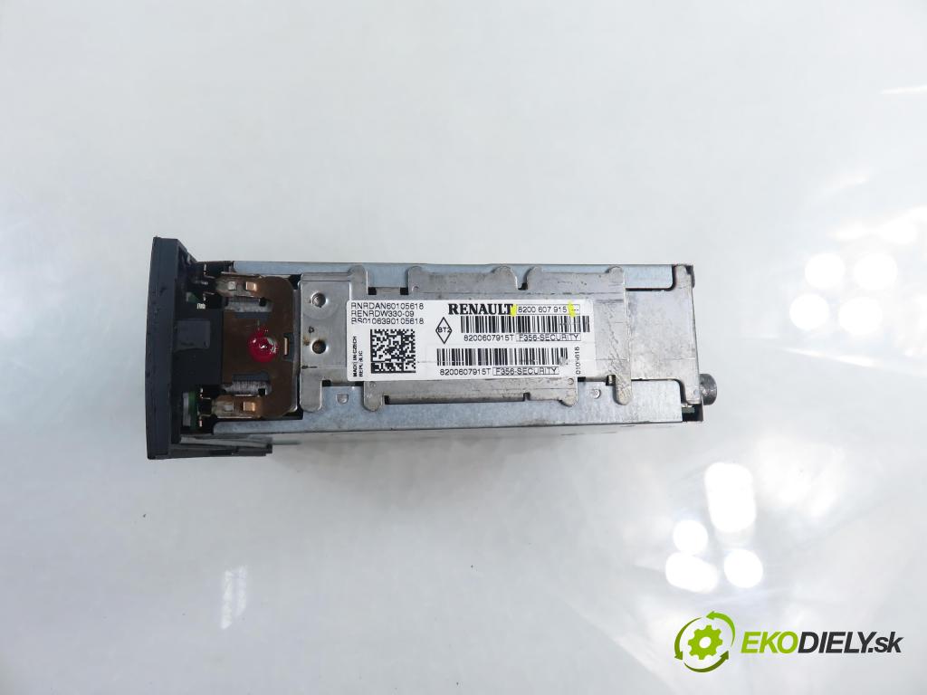 RENAULT CLIO III (BR0/1, CR0/1) HB 2006 63,00 1.5 dCi 86 - K9K 766 1461,00 RADIO CD 8200607915