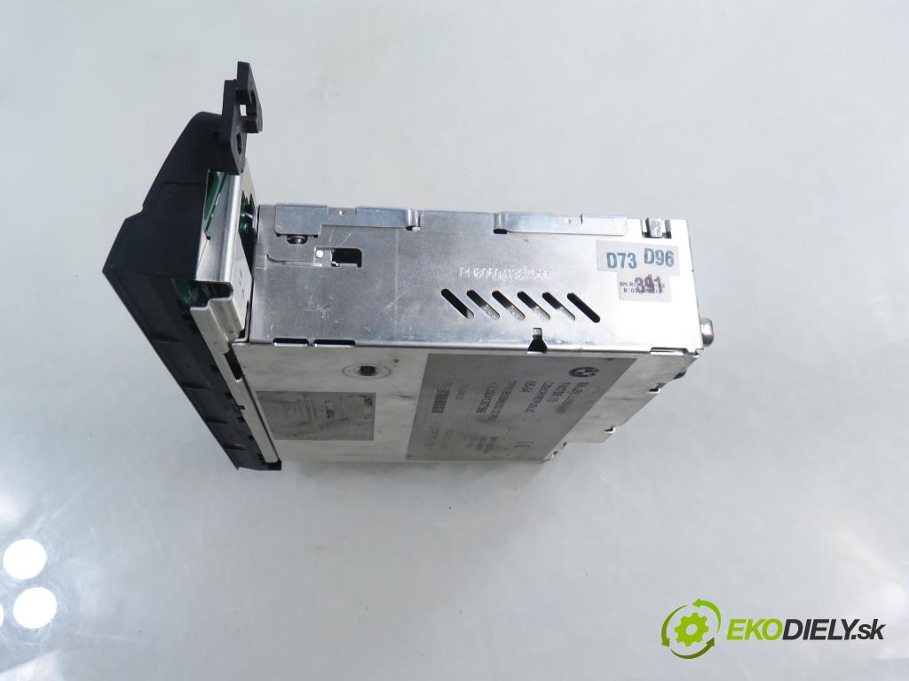 BMW 3 (E46) SEDAN 2000 100,00 320 d 136 - M47 D20 (204D1) 1951,00 RADIO CD 6939660