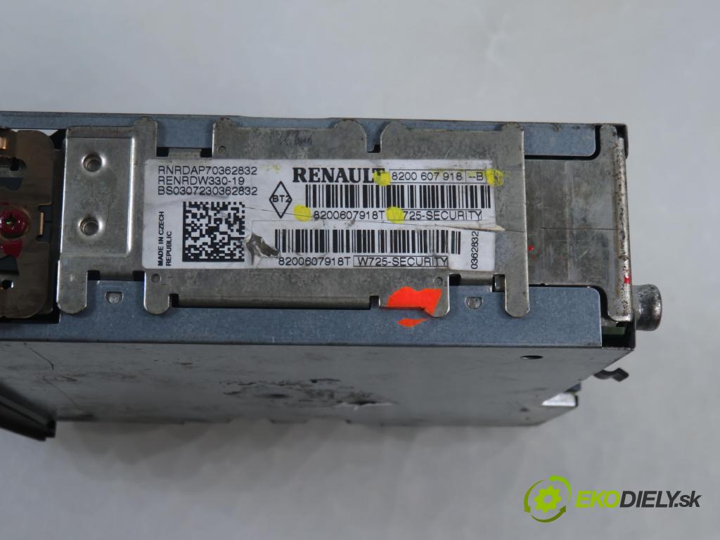 RENAULT MASTER II Skrzynia (FD) FURGON 2007 88,00 2.5 dCi 120 - G9U 650 2464,00 RADIO CD 8200607918B ; 8200607918T