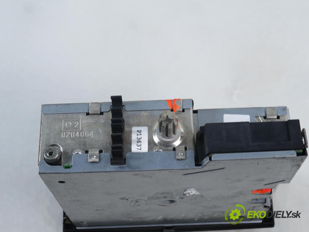 RENAULT MASTER II Skrzynia (FD) FURGON 2007 88,00 2.5 dCi 120 - G9U 650 2464,00 RADIO CD 8200607918B ; 8200607918T