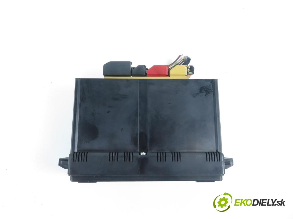 AUDI A4 (8D2, B5) SEDAN 1996 81,00 1.9 TDI 110 - AFN 1896,00 Panel topení KLIMATRONIK 8L0820043B ; 5HB00760800