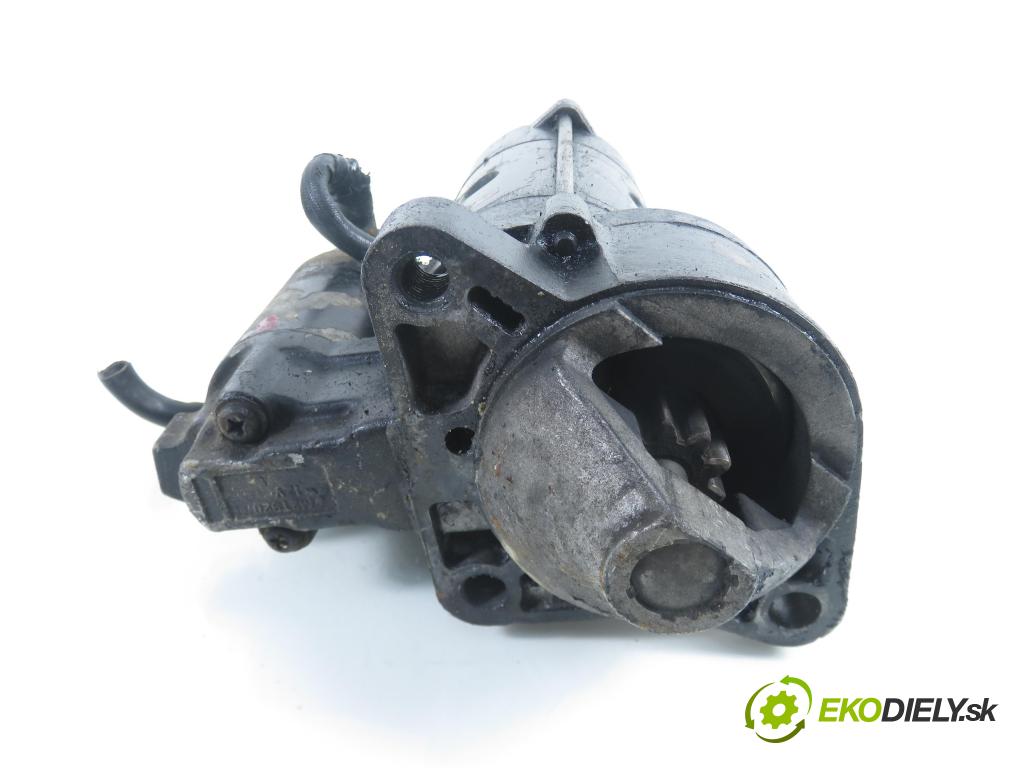 SUZUKI GRAND VITARA I (FT, HT) TERENOWY 2002 64,00 2.0 TD 87 4x4 - RF (MAZDA) 1998,00 startér  (Startér)