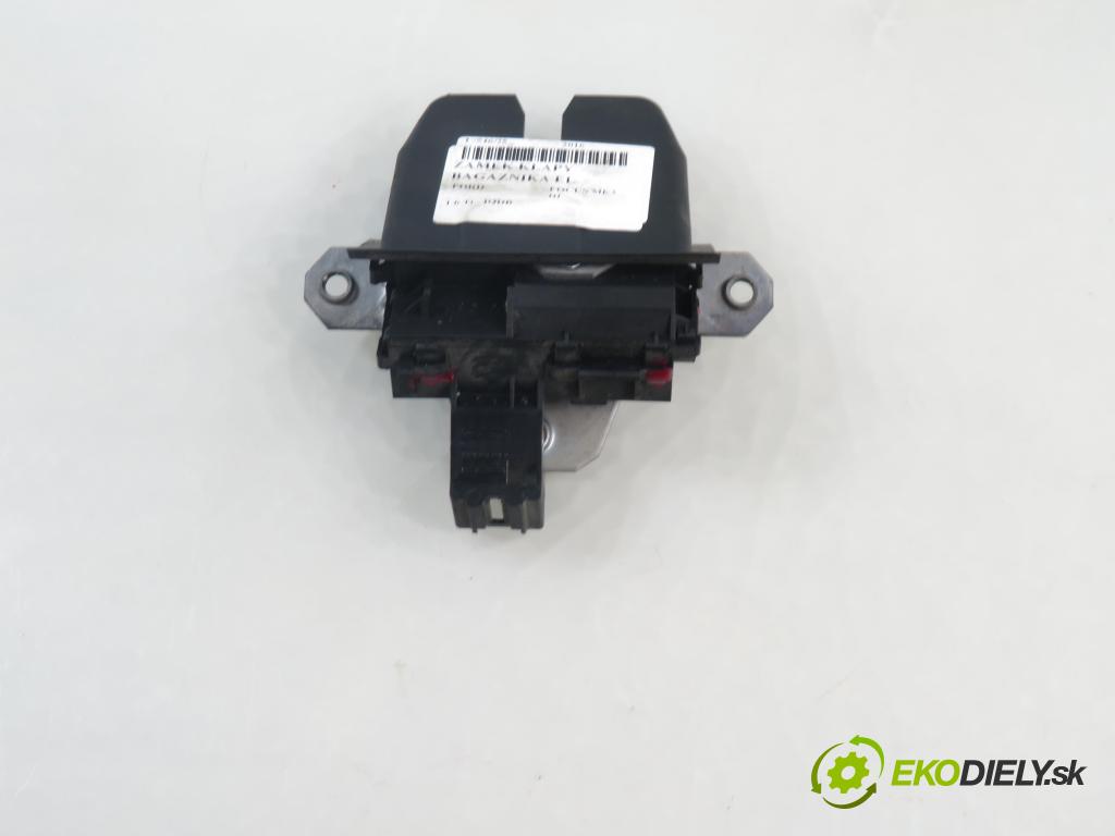 FORD FOCUS III HB 2016 77,00 1.6 Ti - IQDC 1596,00 zámok dverí kufor EL. 8M51R442A66DC