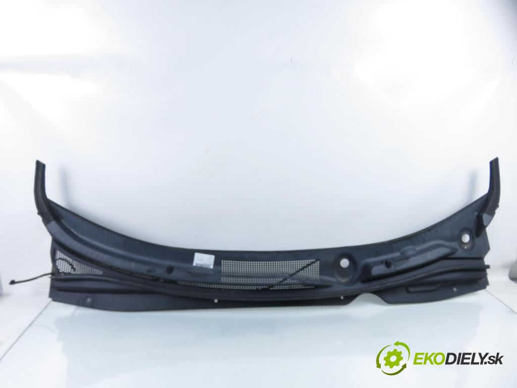 HYUNDAI ix35 (LM, EL, ELH) SUV 2011 99,00 1.6 - G4FD 1591,00 Torpédo, plast pod čelné okno 861512Y000 (Torpédo (plast pod čelným sklom))