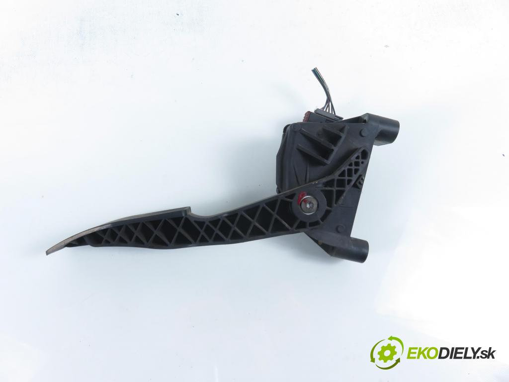 OPEL ASTRA G liftback (T98) HB 2001 55,00 1.7 DTI 16V - Y 17 DT 1686,00 Potenciometer plynu 9157998 (Potenciometer plynového pedálu)