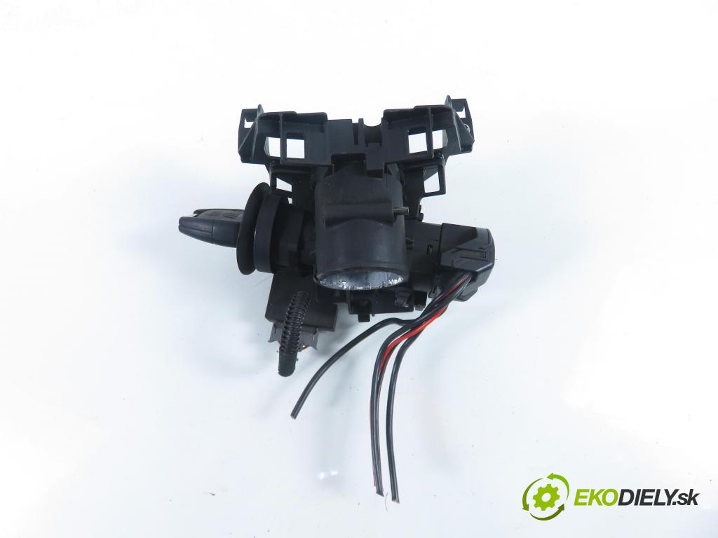 OPEL ASTRA G liftback (T98) HB 2001 55,00 1.7 DTI 16V - Y 17 DT 1686,00 spinačka 90589313 ; 24445098 (Spínacia skrinka)