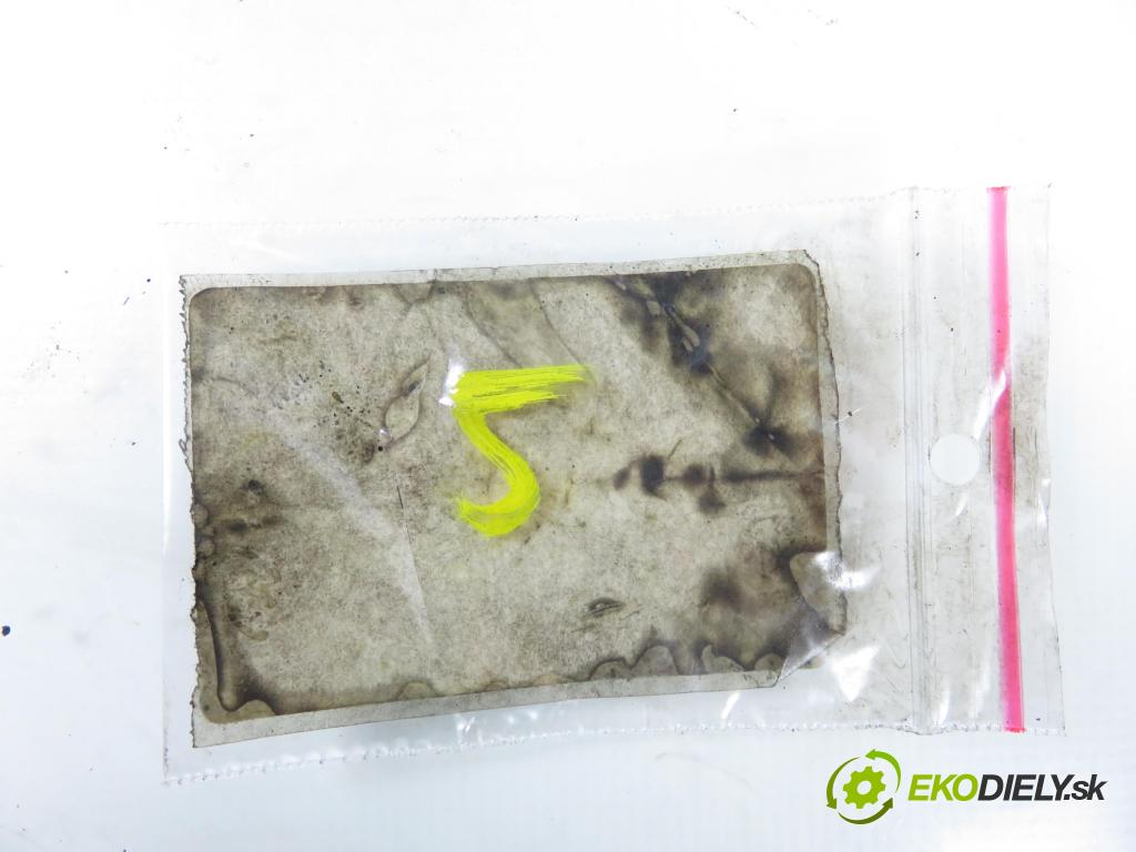 PEUGEOT 307 (3A/C) HB 2004 80,00 1.6 HDi 110 1560,00 vstrekovač 0986435090 (Vstrekovač paliva)