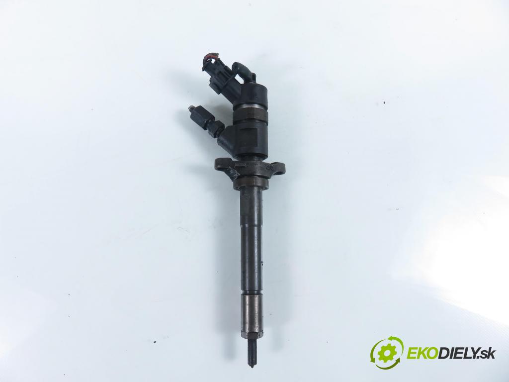 PEUGEOT 307 (3A/C) HB 2004 80,00 1.6 HDi 110 1560,00 vstrekovač 0986435090 (Vstrekovač paliva)