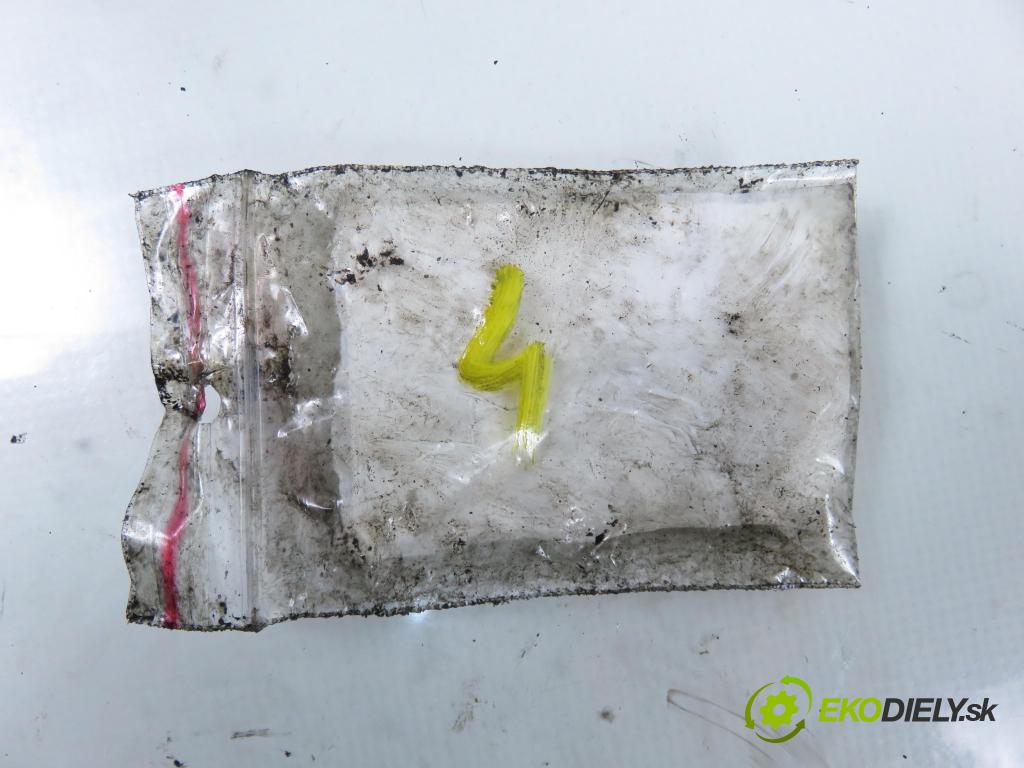 PEUGEOT 307 (3A/C) HB 2004 80,00 1.6 HDi 110 1560,00 vstrekovač 0986435090 (Vstrekovač paliva)