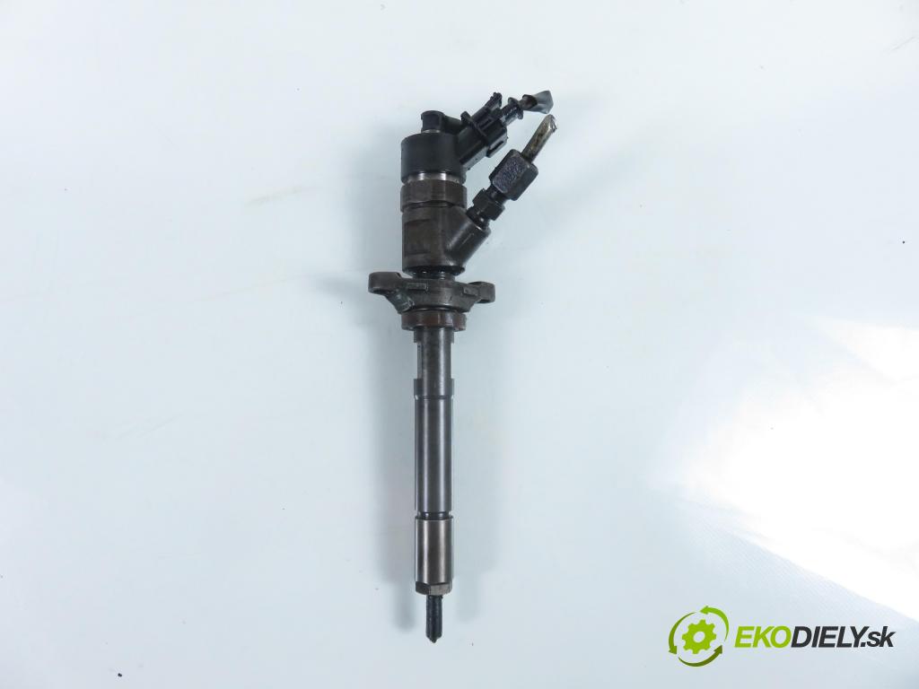 PEUGEOT 307 (3A/C) HB 2004 80,00 1.6 HDi 110 1560,00 vstrekovač 0986435090 (Vstrekovač paliva)