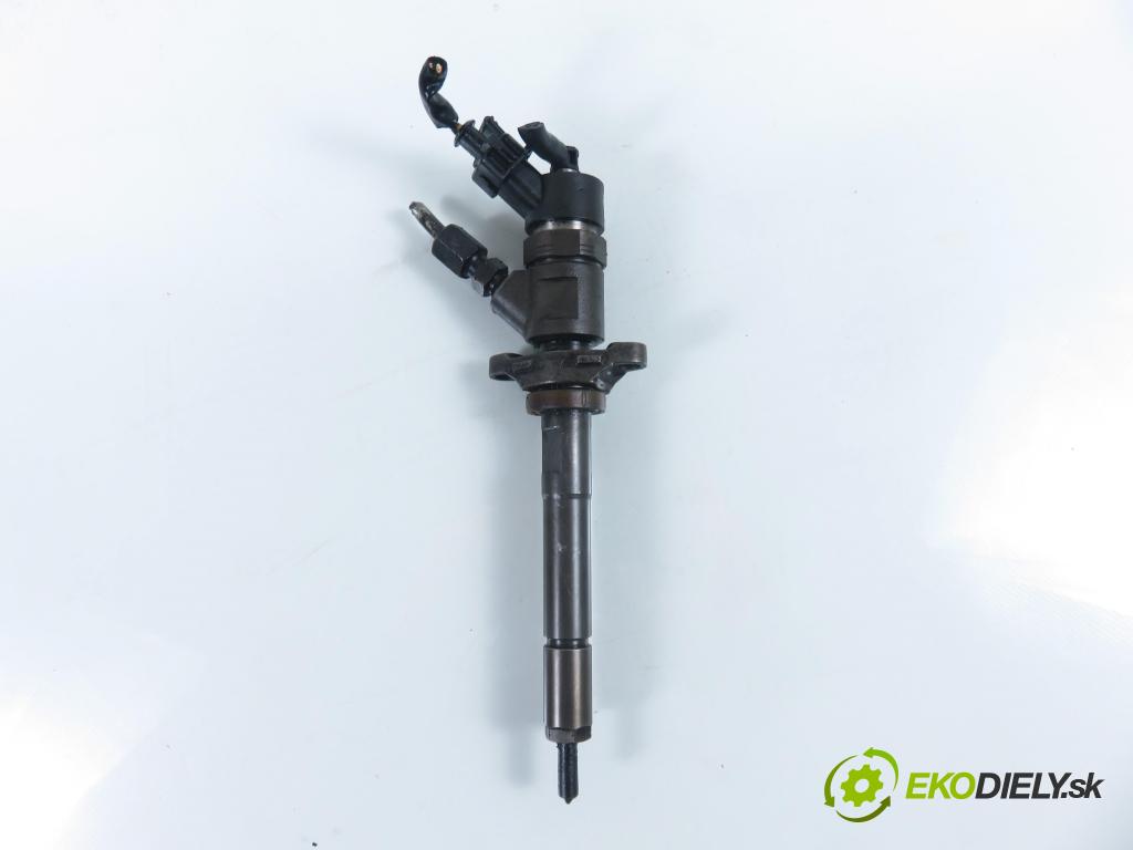 PEUGEOT 307 (3A/C) HB 2004 80,00 1.6 HDi 110 1560,00 vstrekovač 0986435090 (Vstrekovač paliva)