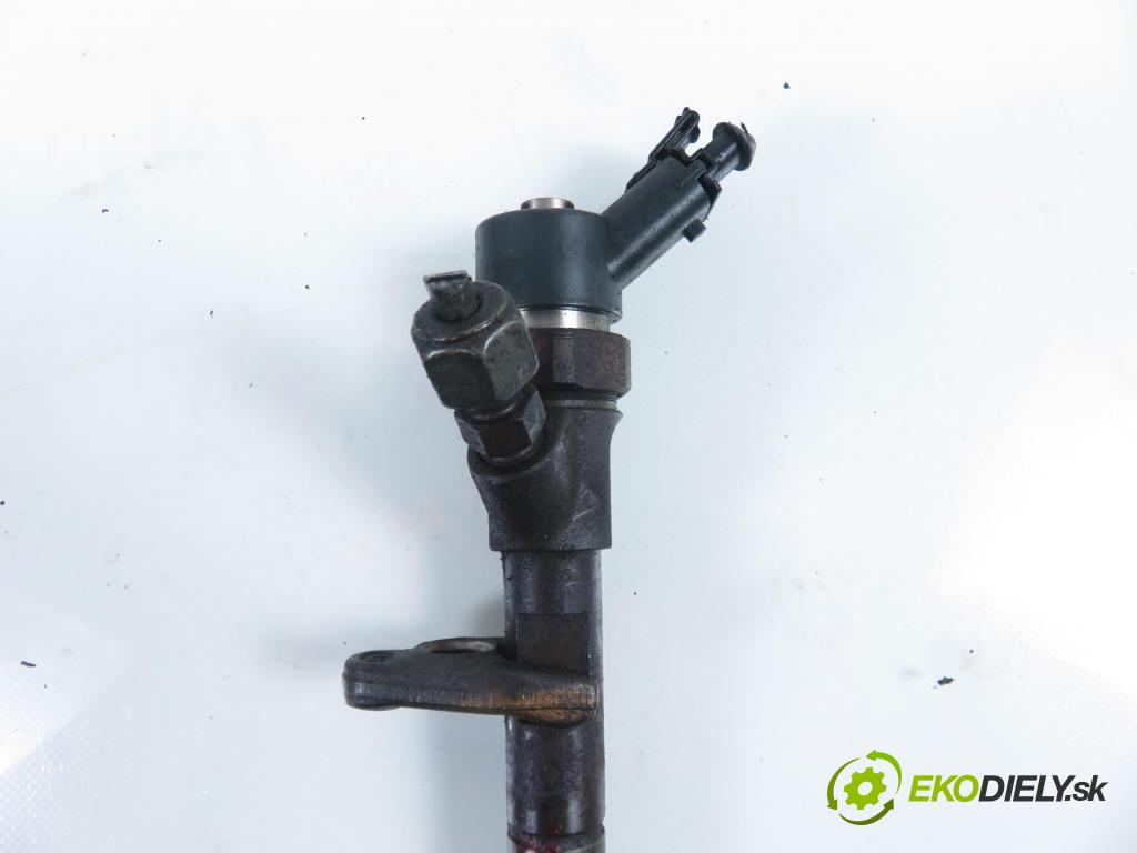 RENAULT LAGUNA II (BG0/1_) LIFTBACK 2002 88,00 1.9 dCi 120 - F9Q 750 1870,00 vstrekovač 0445110021 ; 7700111014 (Vstrekovač paliva)